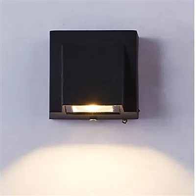 Kültéri vízálló LED fali lámpa